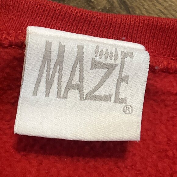 Maze Christmas Bear Sweatshirt SZ Medium Red Holiday Sweater Vintage - Picture 8 of 10